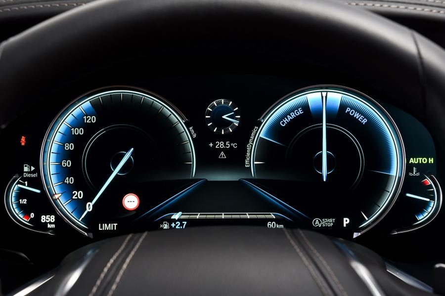  BMW 730d 2016 года  (ZA) (фото 29 из 30)
